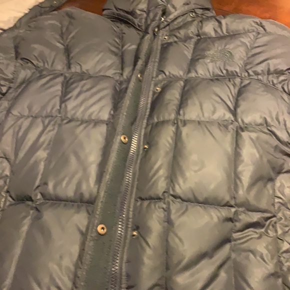 COPY - North Face Long Puffer Coat Women’s Medium - Picture 11 of 11